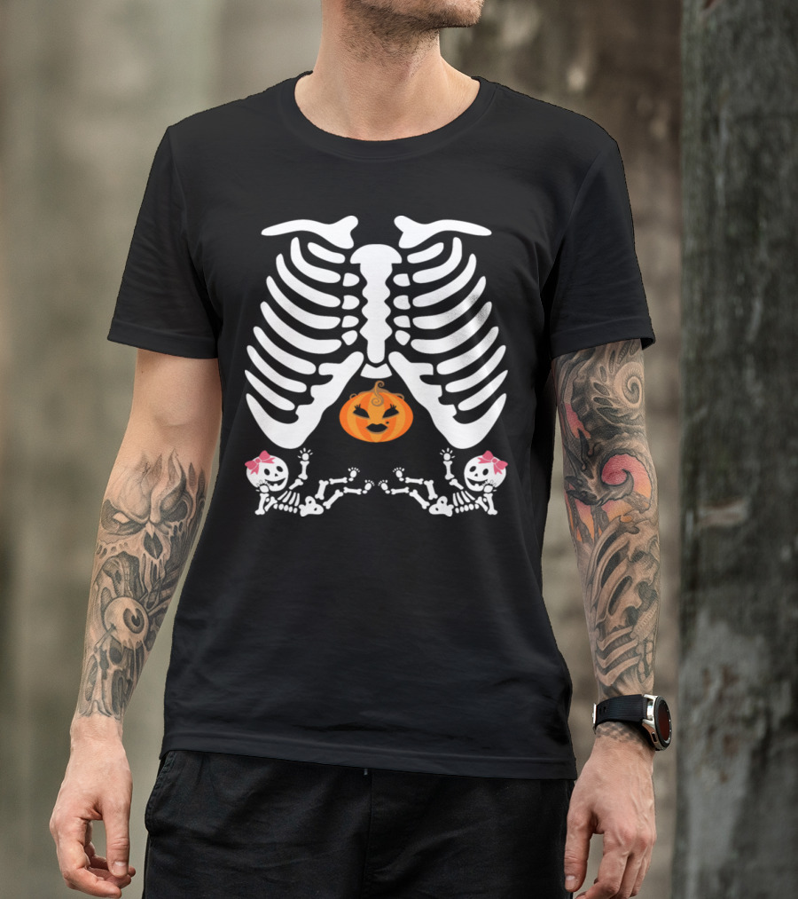 Pregnant Halloween Skeleton Rib Cage With Pumpkin And Twin Girl Skeletons T-Shirt