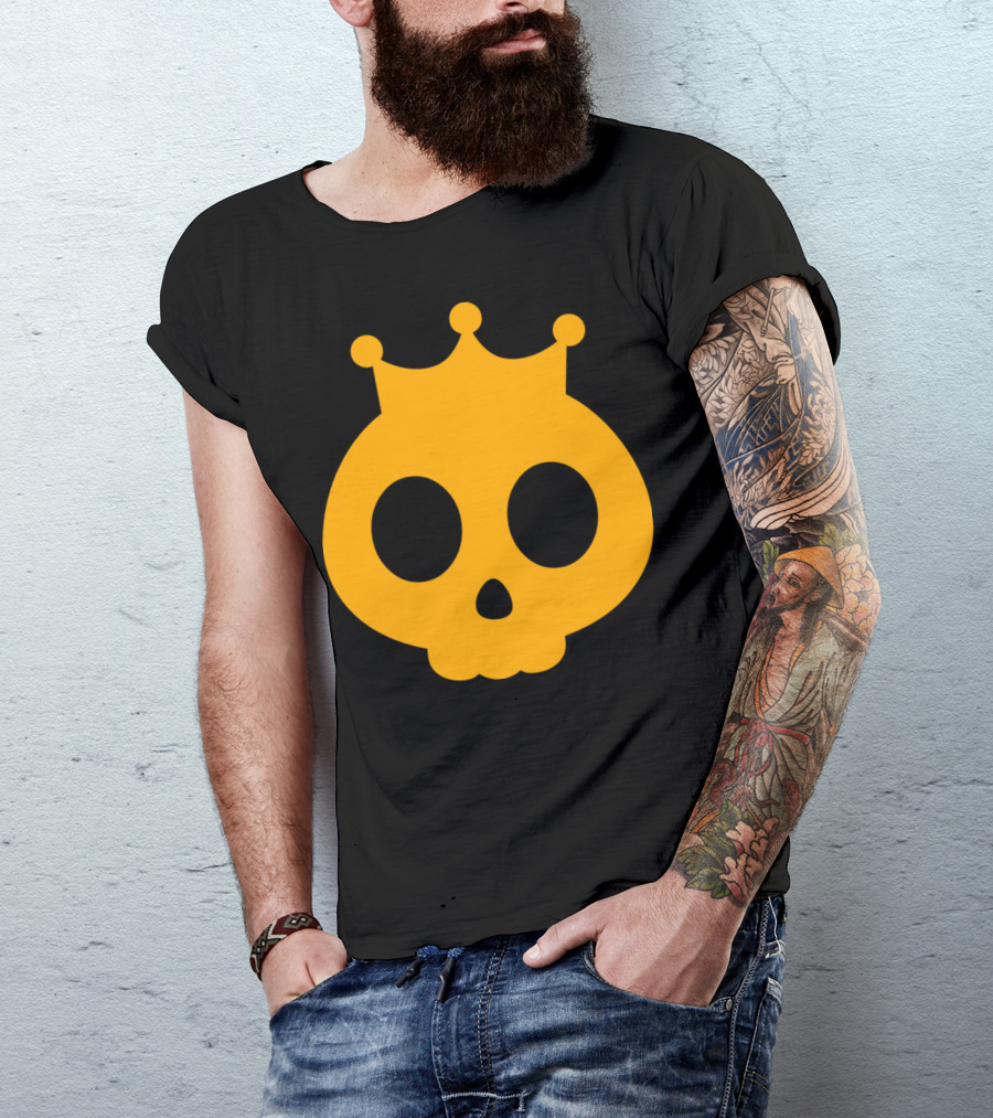 Crowned Skull Icon With Golden Emblem T-Shirt