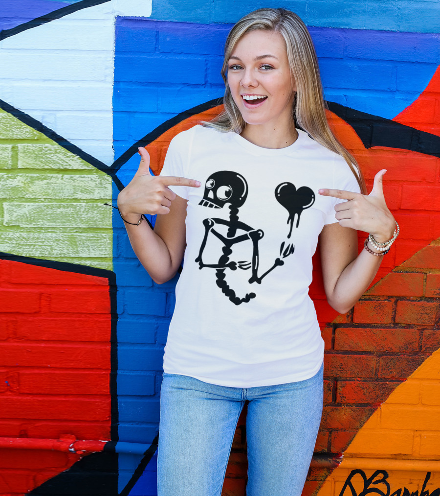 CREEPY SKELETON WITH LOVE HEART DRIPPING BLACK BEANIE EYES T-Shirt