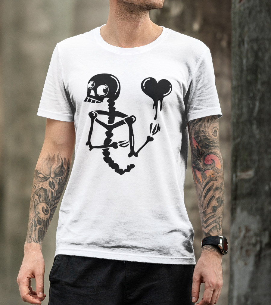 CREEPY SKELETON WITH LOVE HEART DRIPPING BLACK BEANIE EYES T-Shirt
