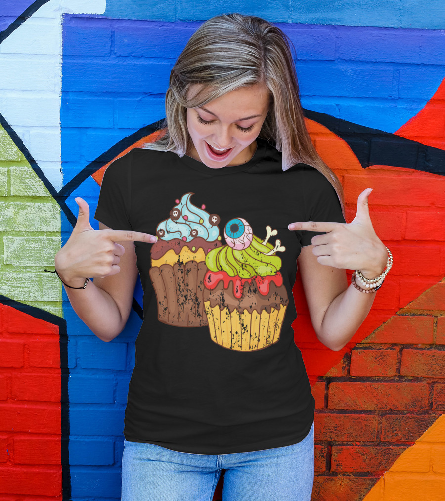 Halloween Vintage Grunge Cupcakes Muffins Eyeball Skulls T-Shirt