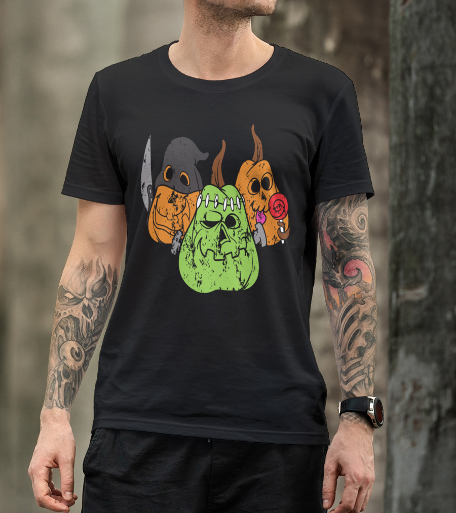 Retro Vintage Grunge Style Halloween Pumpkins With Knife And Candy T-Shirt