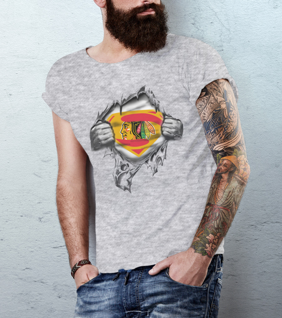 Spmxa022 Superman Logo Chicago Blackhawks Logo Blend T-Shirt