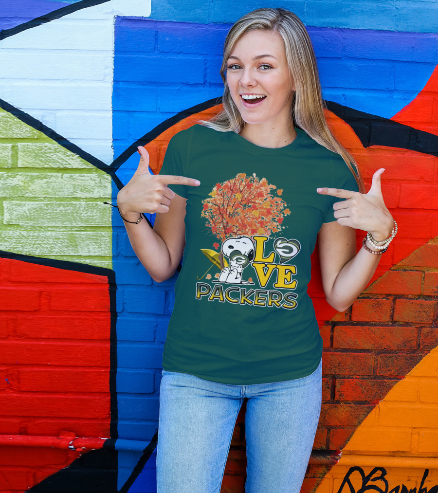 Love Packers Snoopy Green Bay Packers Autumn Tree T-Shirt