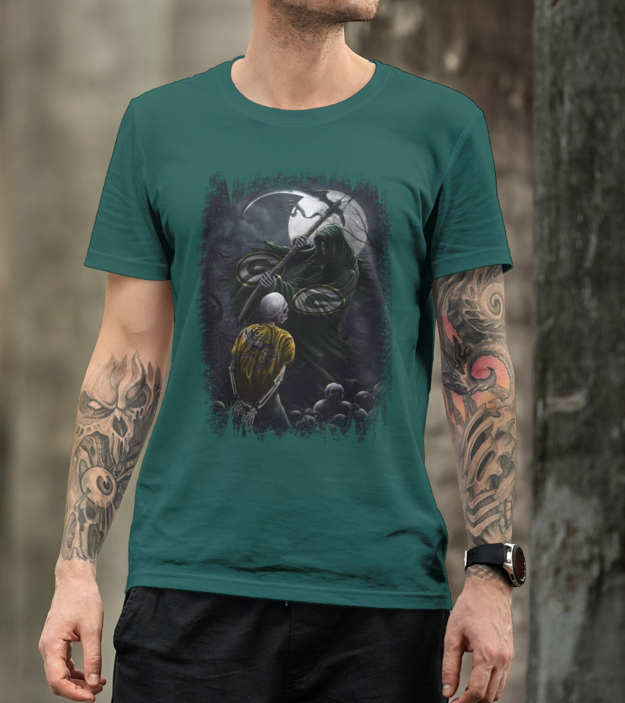 Green Bay Packers Grim Reaper Scene With Skeleton Under Moonlight T-Shirt