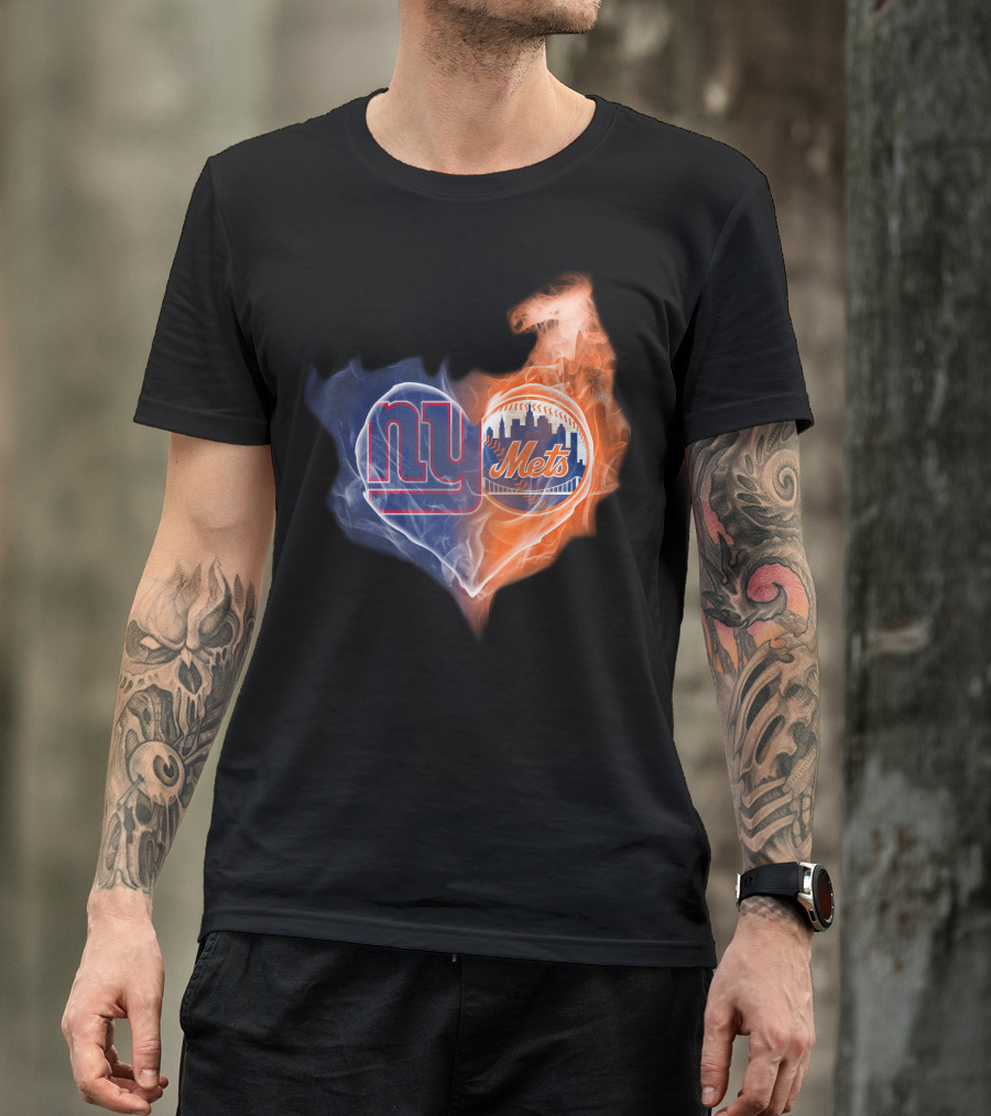 Ny Giants And Mets Heart Shape Smoke Effect T-Shirt