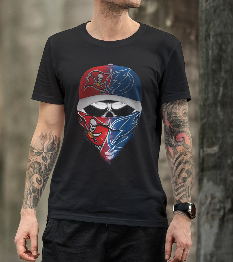 Buccaneers Lightning Face Mask Hat Dual T-Shirt