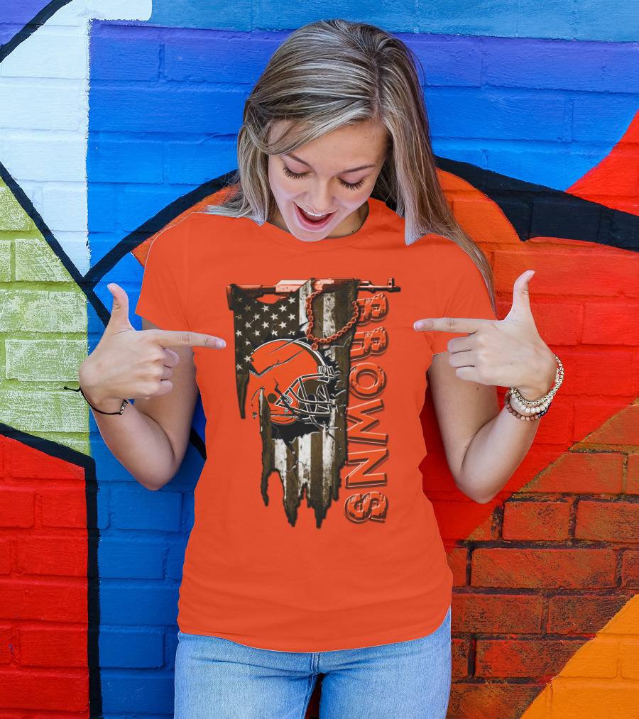 Cleveland Browns American Flag Football Helmet Browns T-Shirt