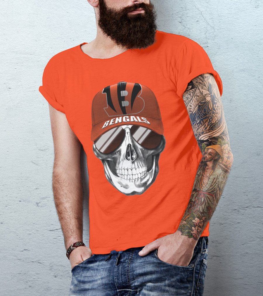 Cincinnati Bengals Skull With Cap And Mirrored Sunglasses T-Shirt