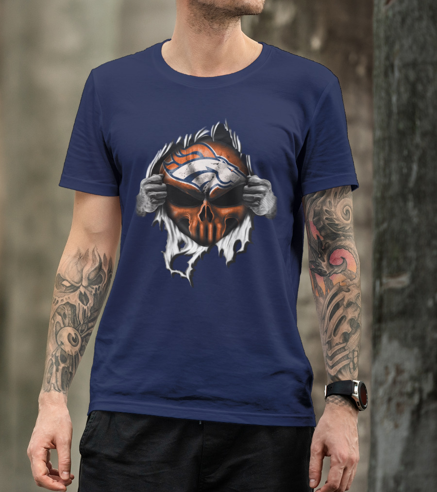 Denver Broncos Skull Logo Peeling T-Shirt