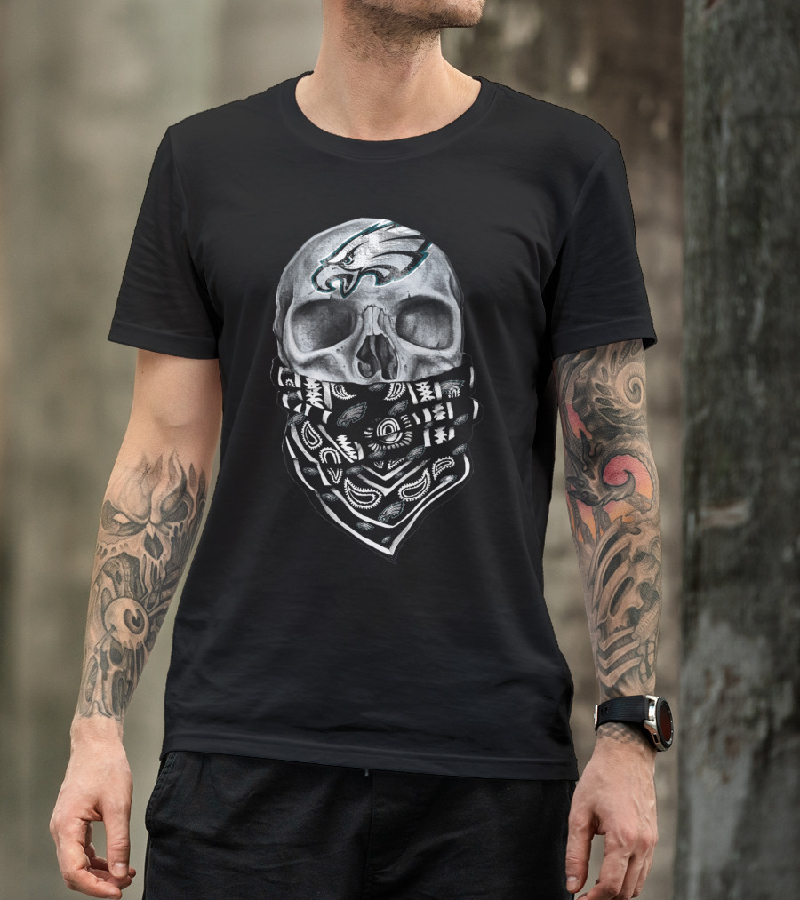Philadelphia Eagles Skull Bandana T-Shirt