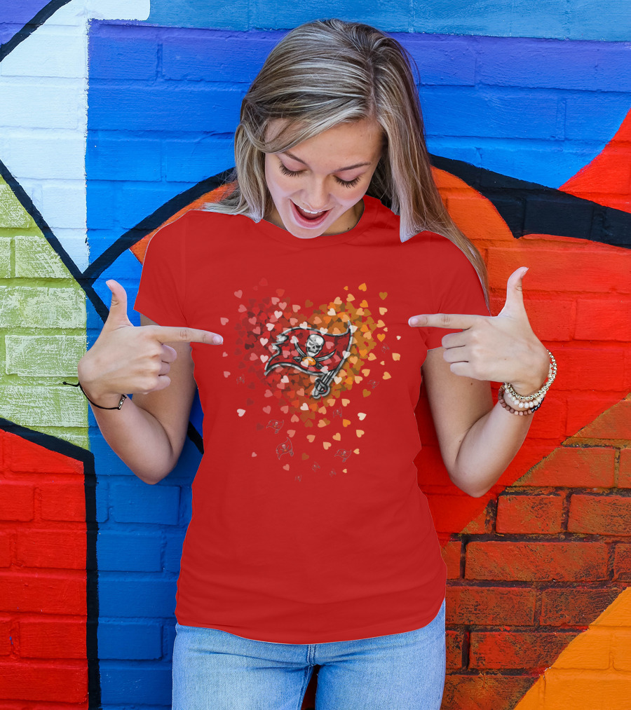 Tampa Bay Buccaneers Heart Flag T-Shirt