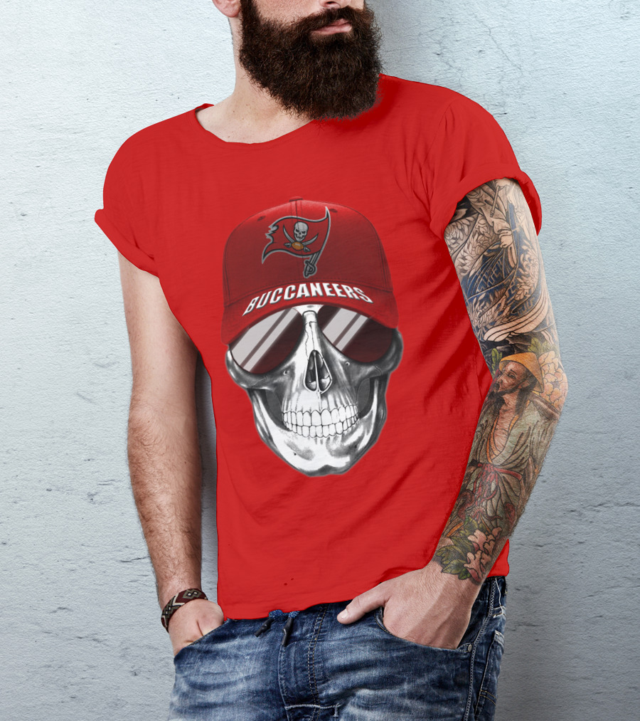 Tampa Bay Buccaneers Skull With Red Cap T-Shirt