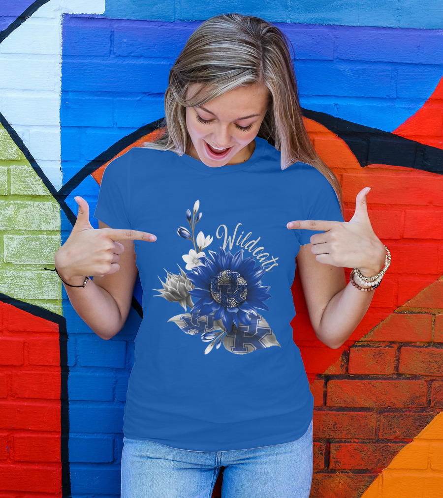 Wildcats Kentucky Blue Flowers K T-Shirt