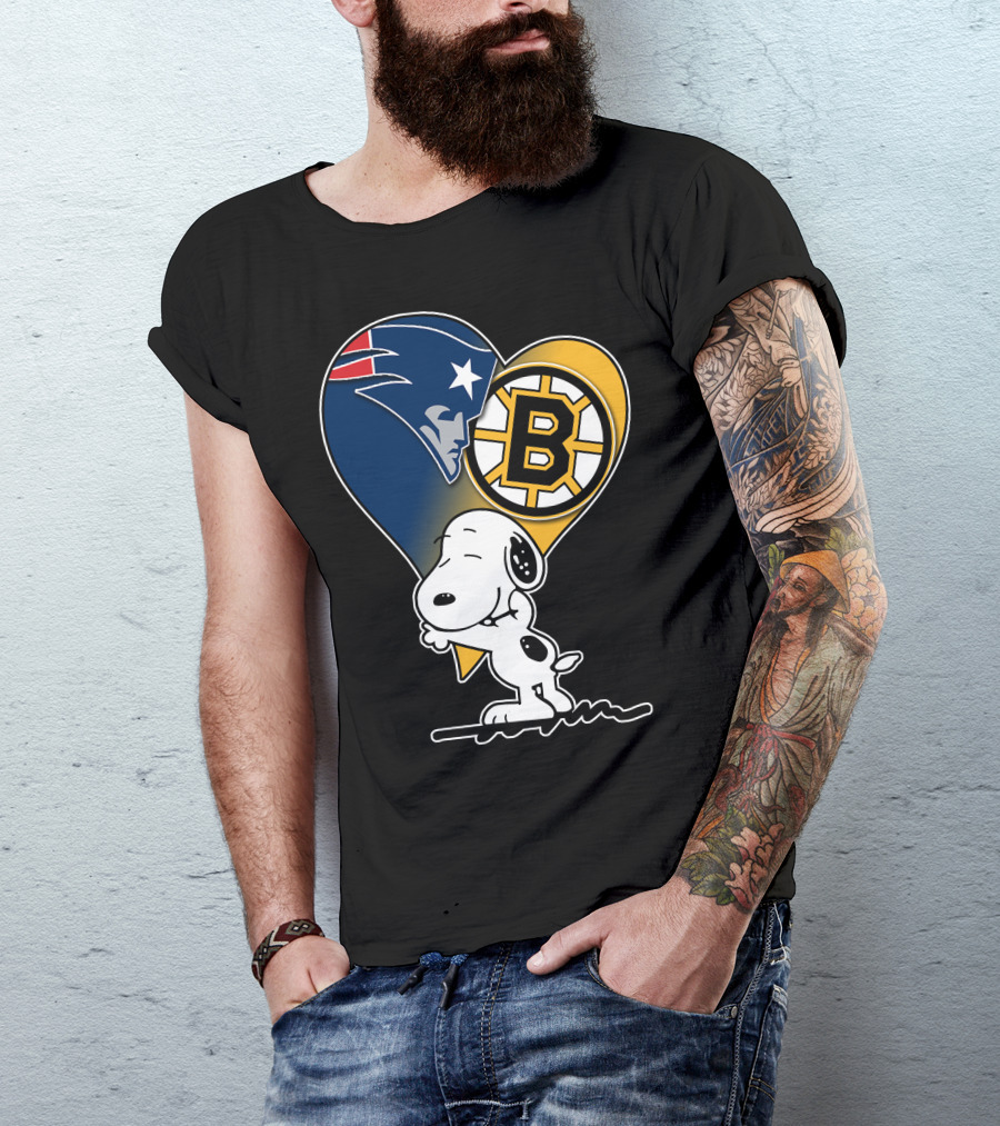 Patriots Bruins Snoopy Heart Hug T-Shirt