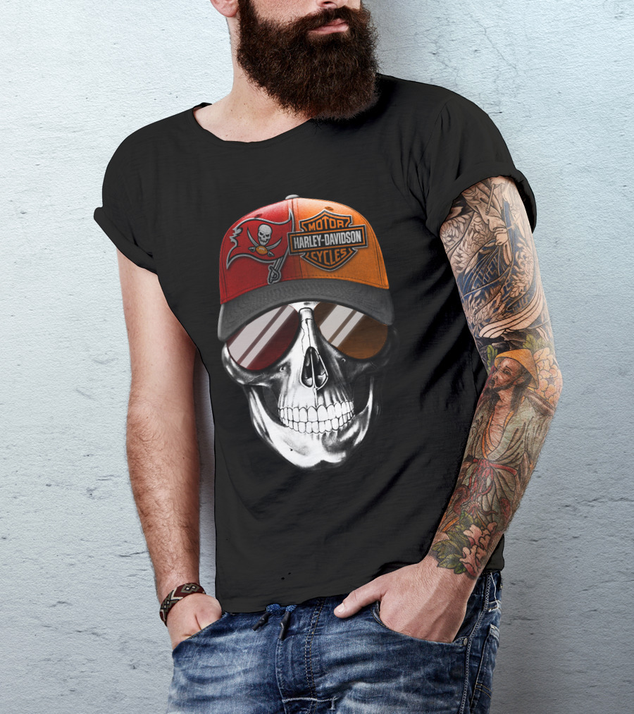 Harley Davidson Motorcycles Skull With Buccaneers Hat Iconic Style T-Shirt