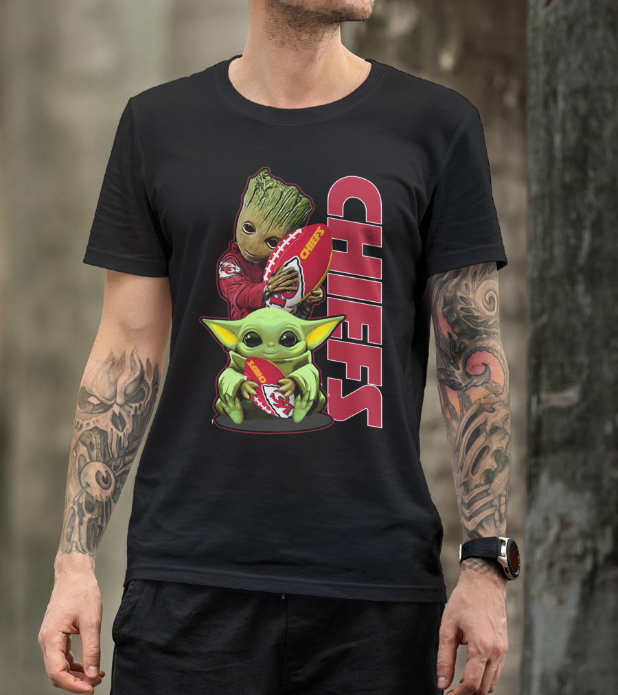 Grzd Chiefs Kansas City Groot And Baby Yoda Football T-Shirt