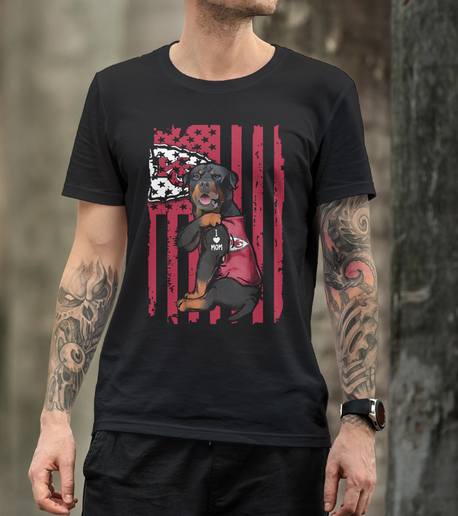 Rottweiler I Love Mom Kansas City Chiefs Flag T-Shirt