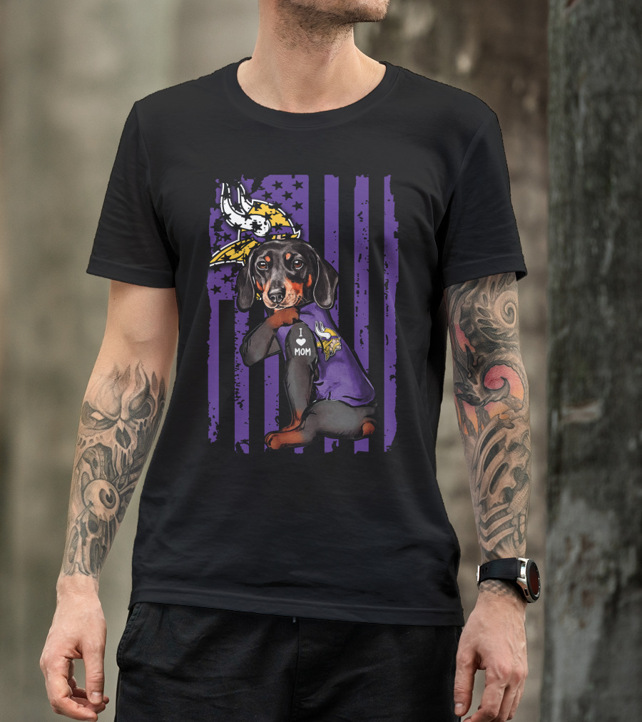 Dachshund I Love Mom Minnesota Vikings Purple Flag T-Shirt