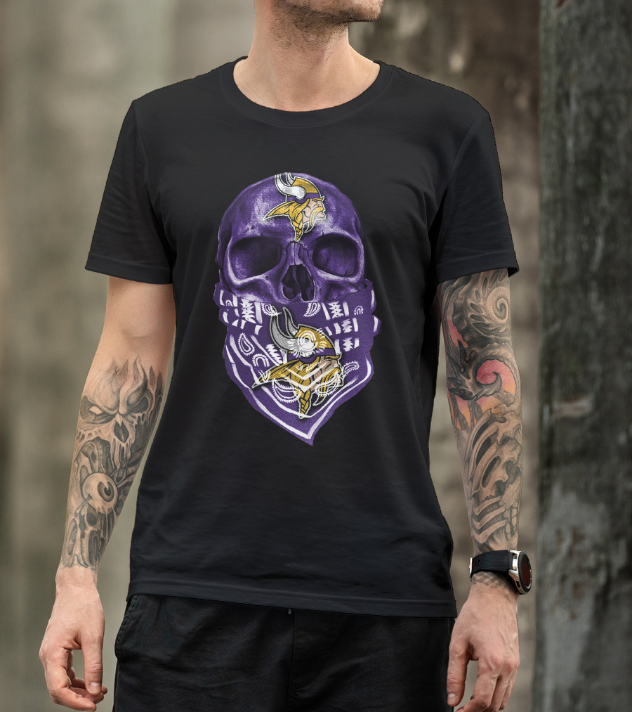 Skull Purple Bandana Minnesota Vikings NFL Football Team T-Shirt