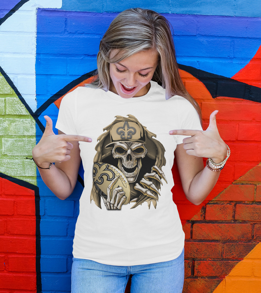Skullbong New Orleans Saints Skeleton Holding Football With Fleur-de-Lis Cap T-Shirt