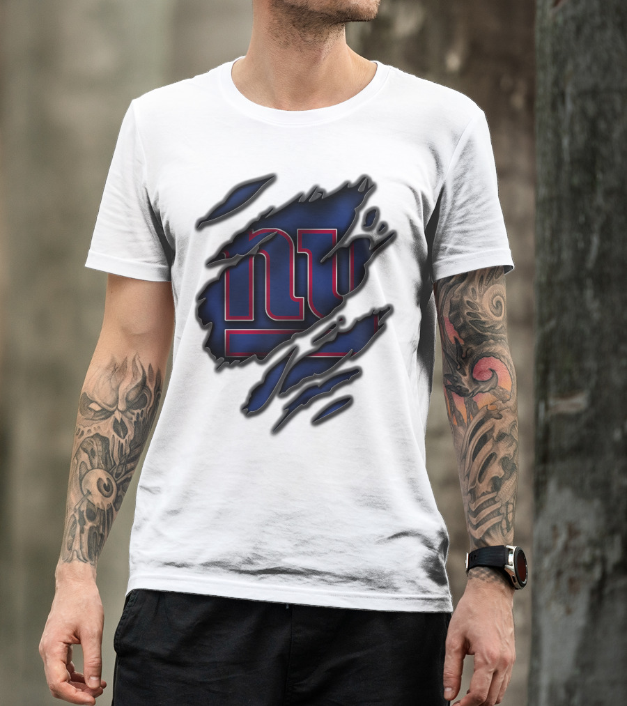 Torn V3 New York Giants Logo Rip Effect T-Shirt