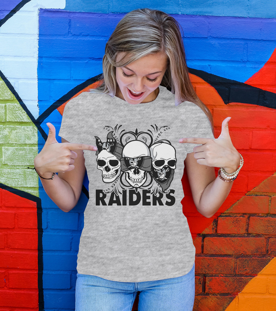 3 Skull Raiders T-Shirt