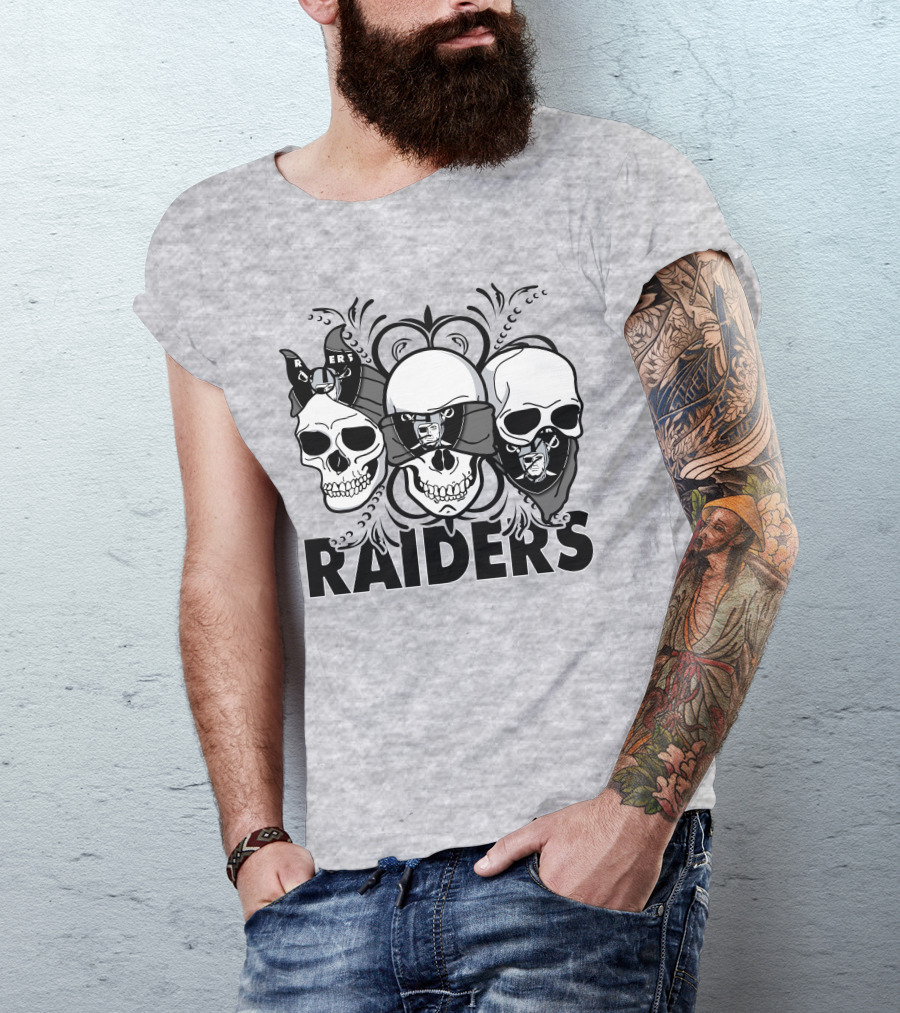 3 Skull Raiders T-Shirt