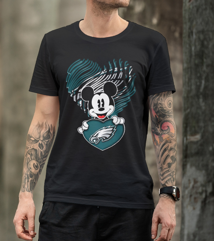 Philadelphia Eagles Heart Mickey Mouse T-Shirt