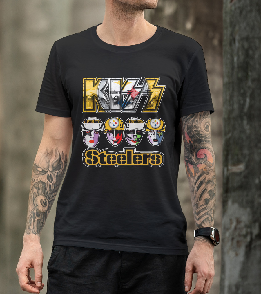 Kiss Steelers Pittsburgh Faces In Helmets T-Shirt