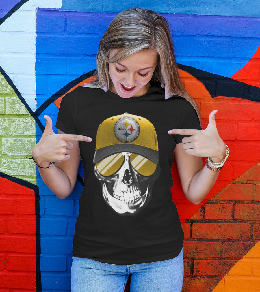 Skull V7 Pittsburgh Steelers Yellow Cap And Sunglasses T-Shirt