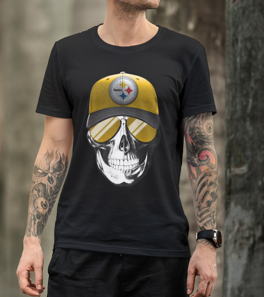 Skull V7 Pittsburgh Steelers Yellow Cap And Sunglasses T-Shirt