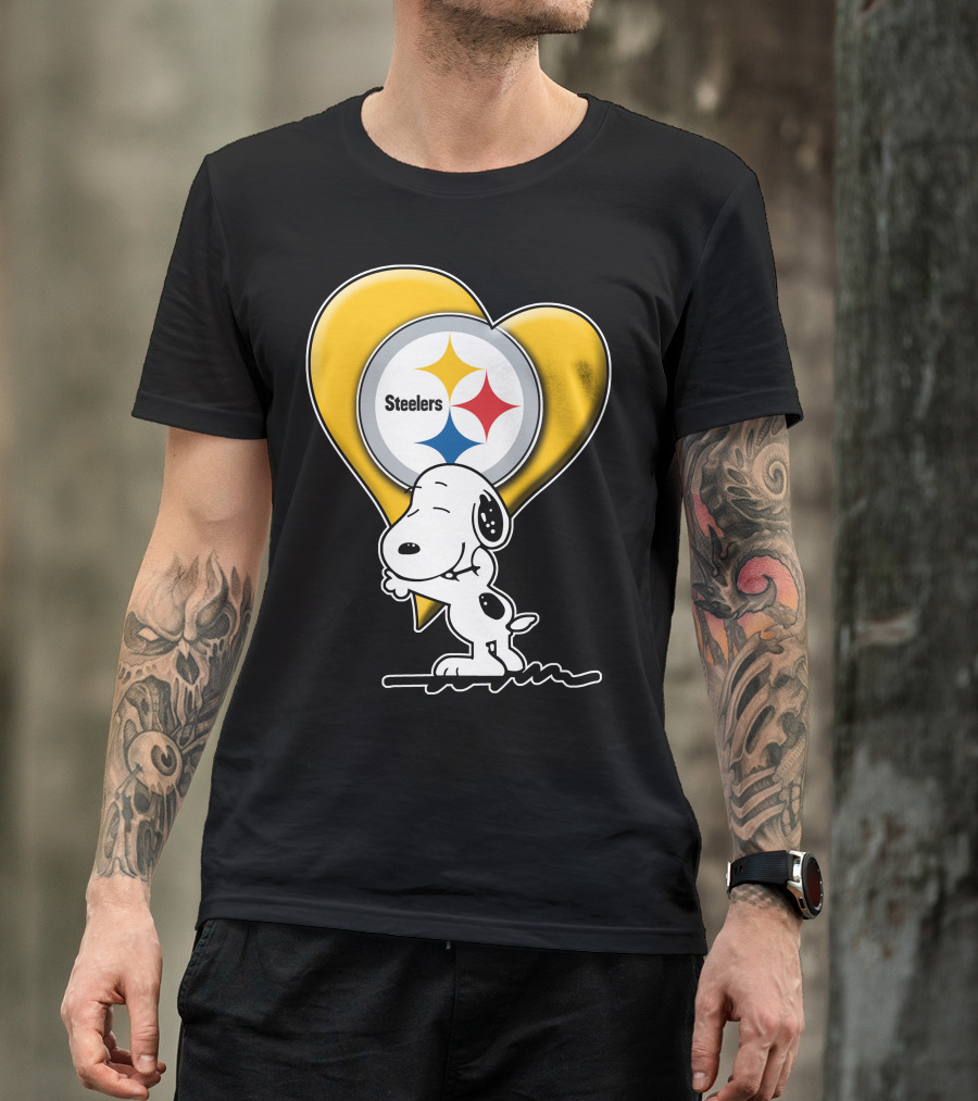 Snoopy Hugging Heart Steelers Logo Pittsburgh Steelers Fan Gear T-Shirt