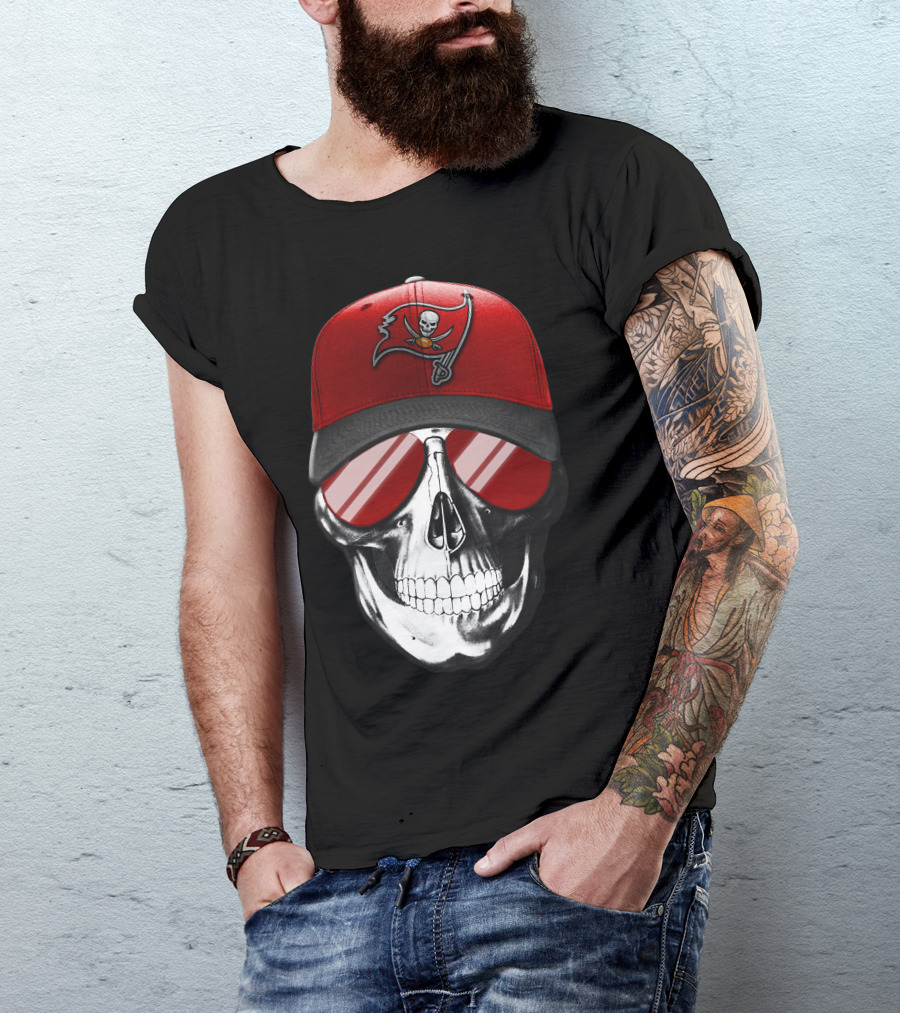 Skull V7 Tampa Bay Buccaneers Red Cap Reflective Glasses T-Shirt