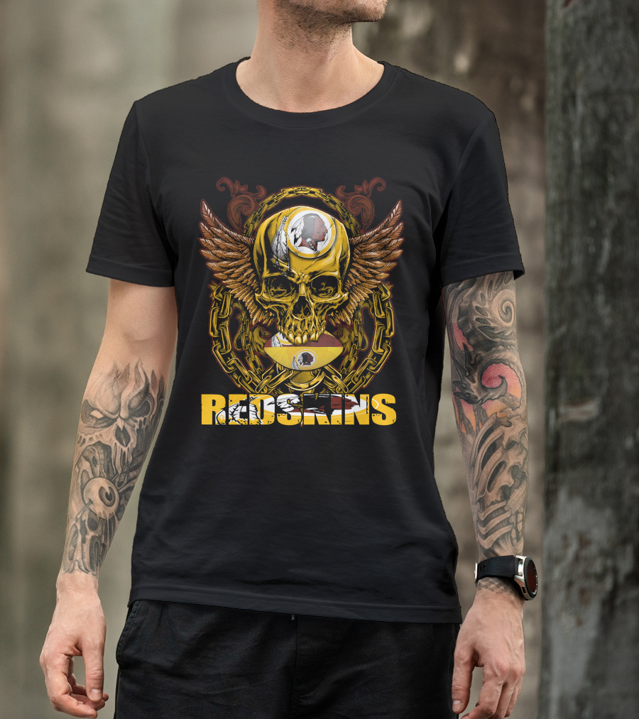 Redskins Skullfb Winged Skull Chains Feathers Football Helmet T-Shirt