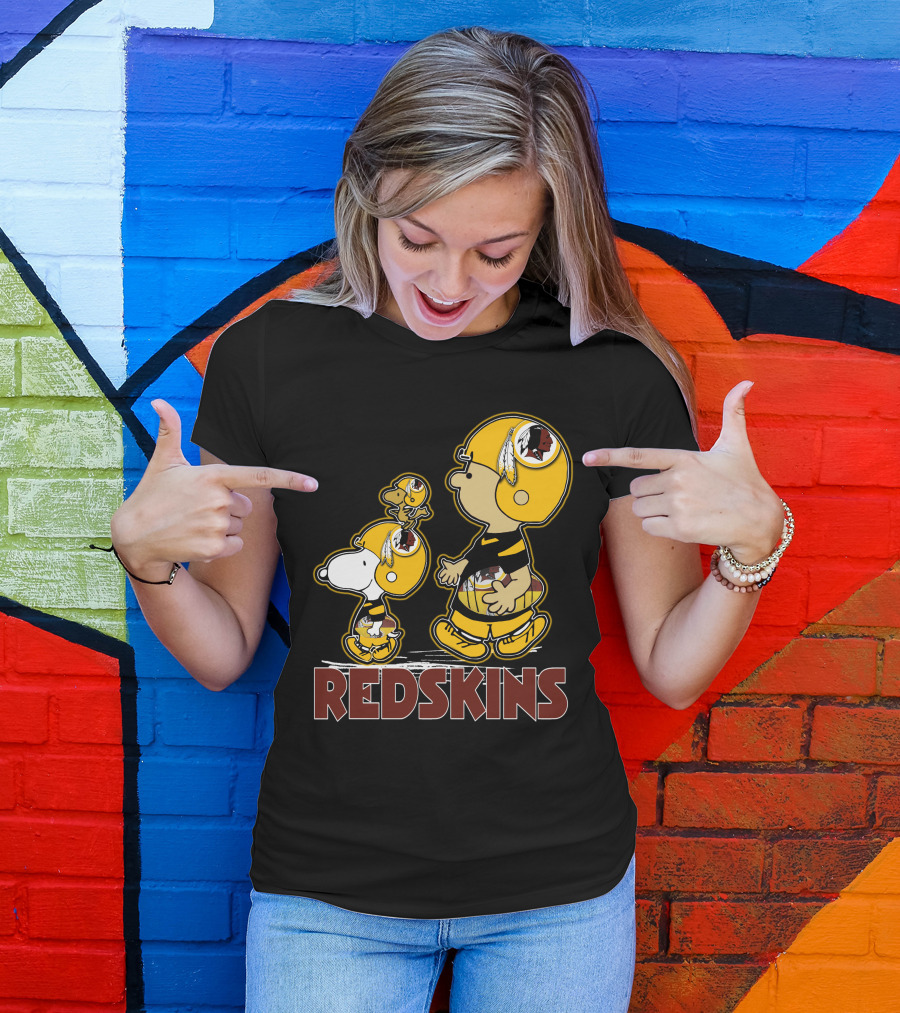 Snpfootball Redskins Peanuts Characters In Football Helmets T-Shirt