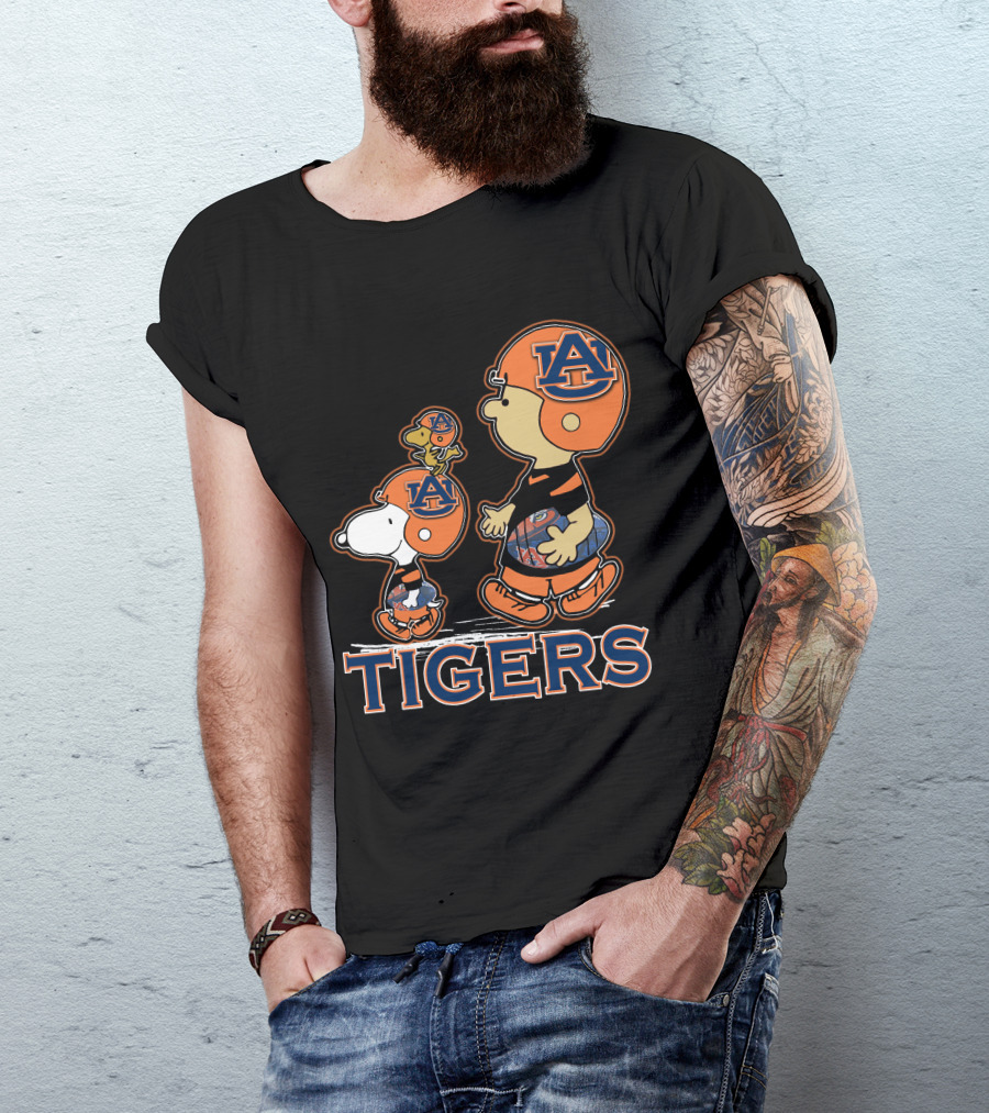 Snpfootball Auburn Tigers Peanuts Characters T-Shirt
