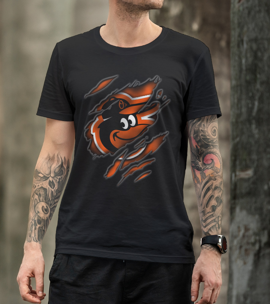 Torn Baltimore Orioles Cartoon Bird T-Shirt