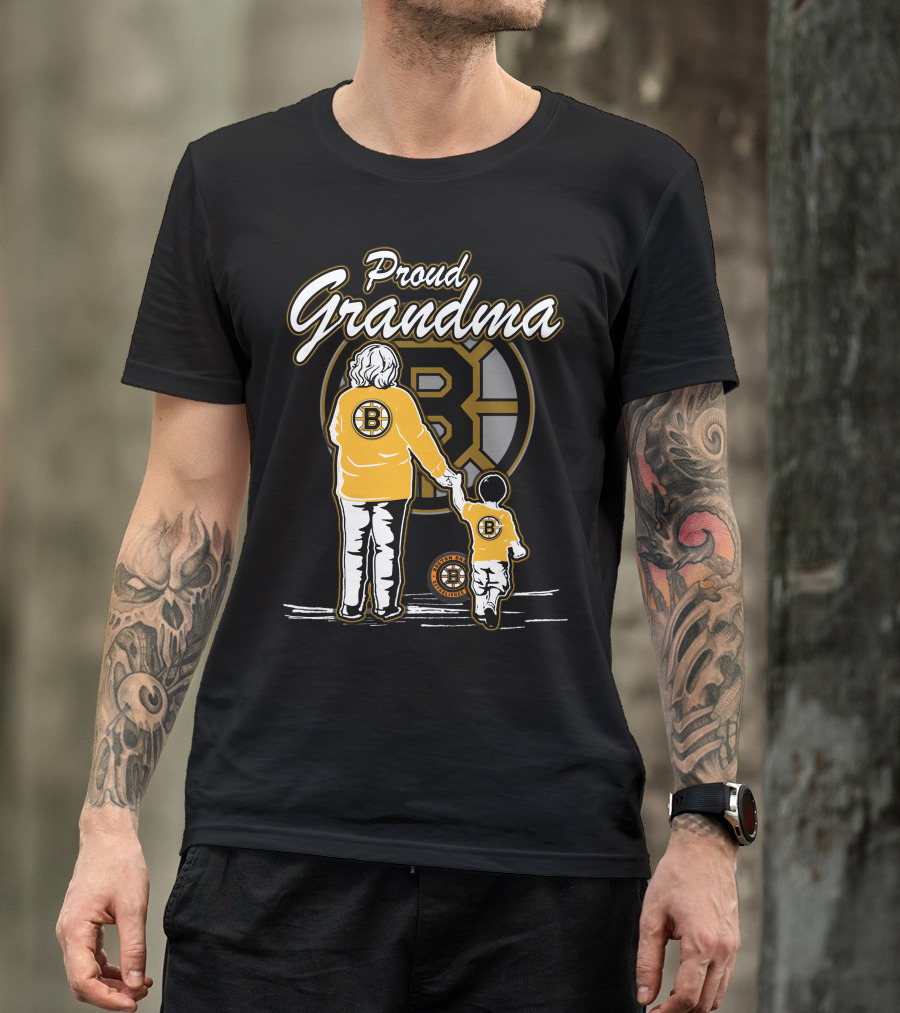Proud Grandma Boston Bruins Family Fan T-Shirt