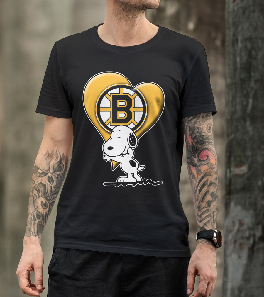 Snoopy Heart Boston Bruins Logo Hug T-Shirt
