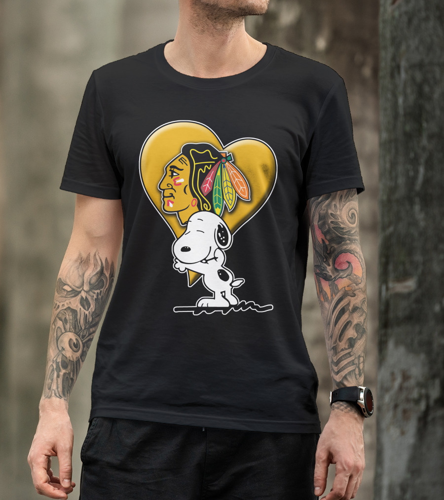 Snoopy Hugging Chicago Blackhawks Heart T-Shirt