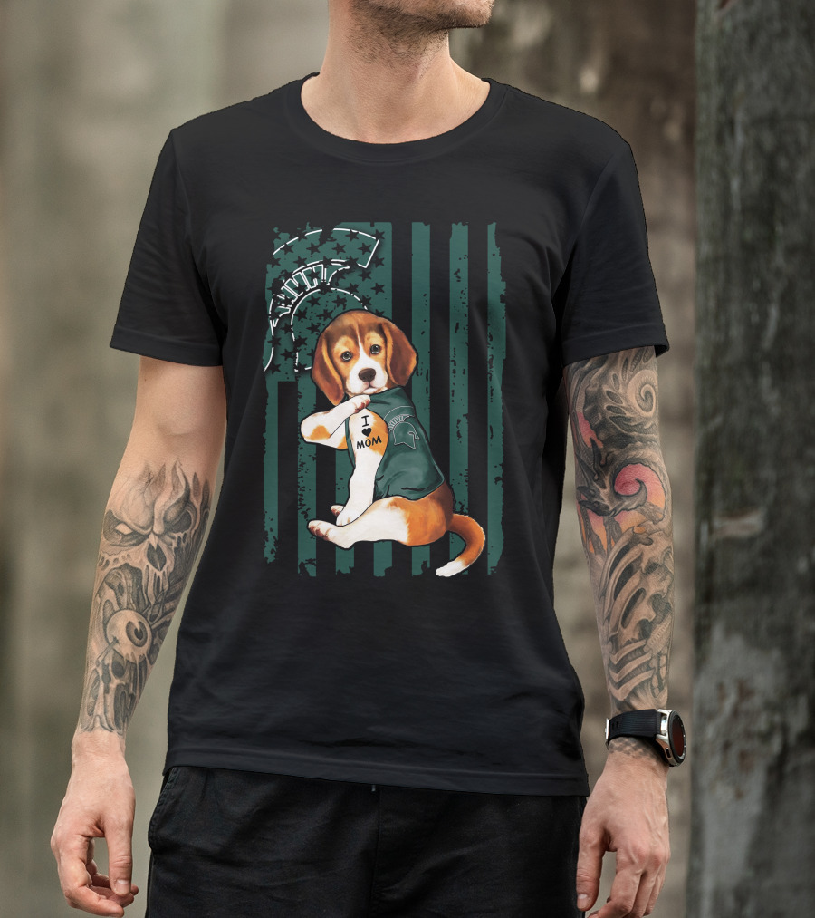 Beagle I Love Mom Michigan State Spartans Fan Support With Mascot And Helmet T-Shirt