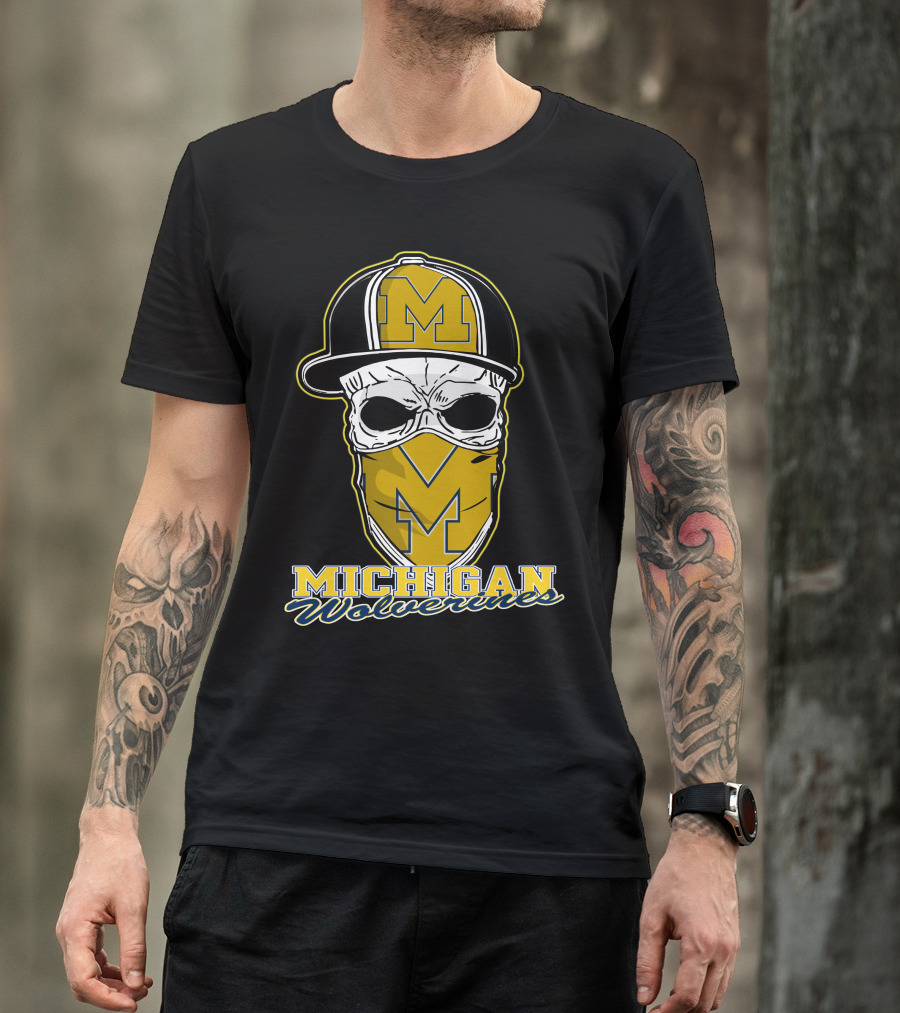 Michigan Wolverines Skull Hat M T-Shirt