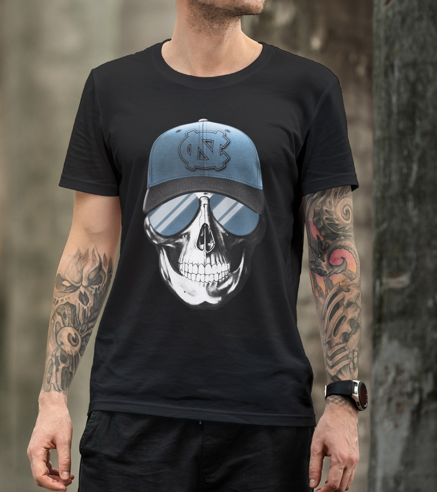 North Carolina Tar Heels Skull Wearing Logo Cap T-Shirt