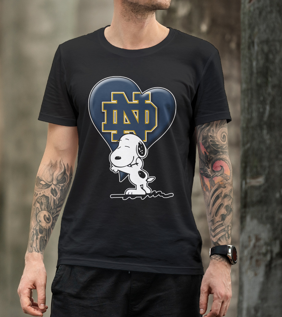 Snoopy Heart Hug Notre Dame Fighting Irish Nd T-Shirt