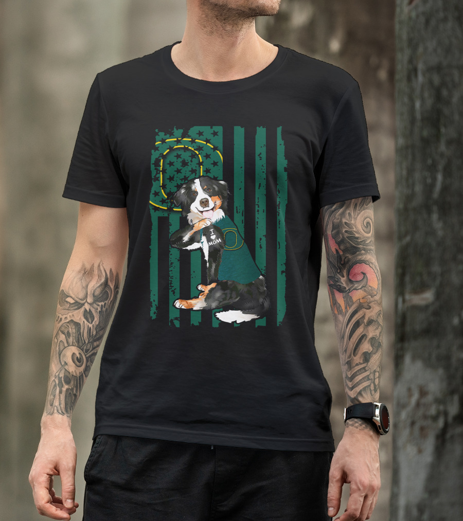 Border Collie I Love Mom Oregon Ducks Flag T-Shirt