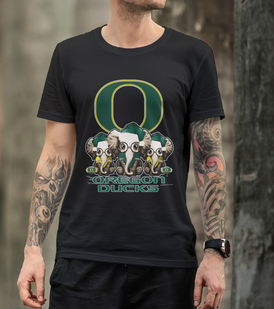 Oregon Ducks Elephant Trio Christmas T-Shirt