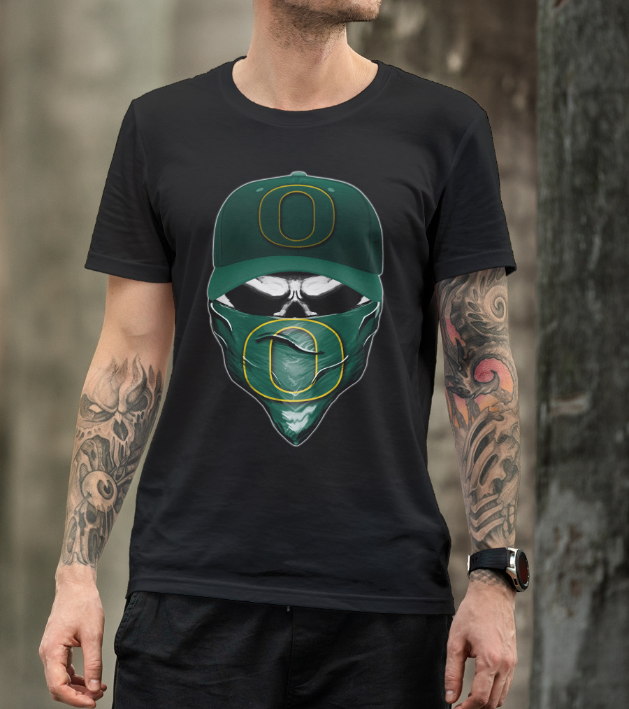 Skull Oregon Ducks Hat And Bandana T-Shirt