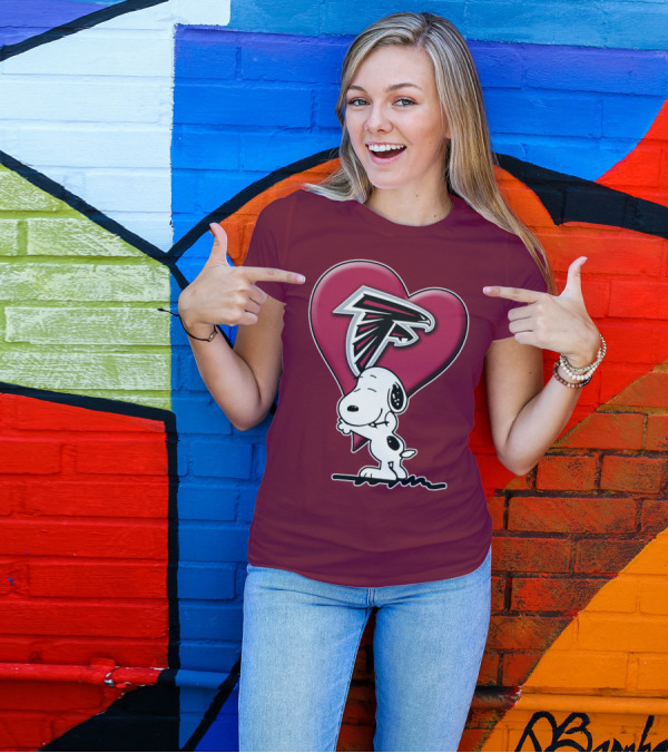 Snoopy Hugging Atlanta Falcons Heart T-Shirt