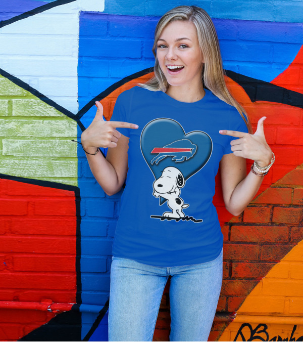 Snoopy Hugging Heart Buffalo Bills T-Shirt